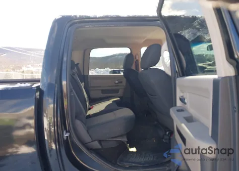 2010 Dodge Ram 1500 Slt/Sport/Trx z USA, uszkodzony, nr VIN 1D7RV1CT4AS119640